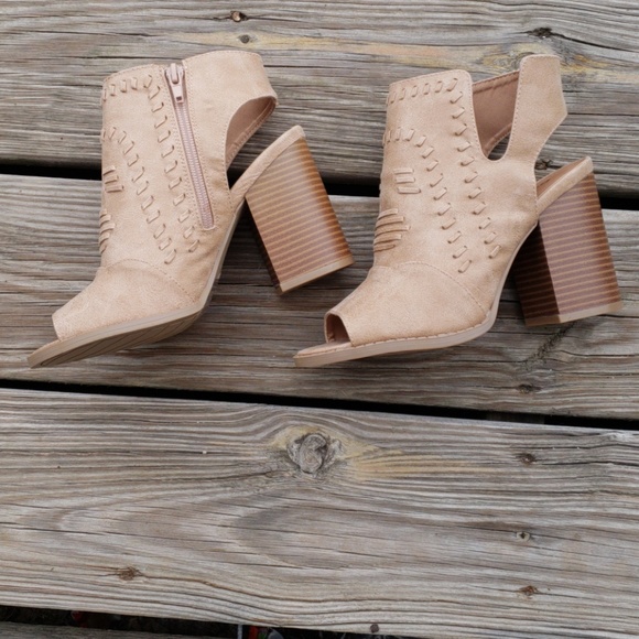 SEE NEW LISTING ✨ Peep Toe Bootie - TAN - Picture 6 of 7